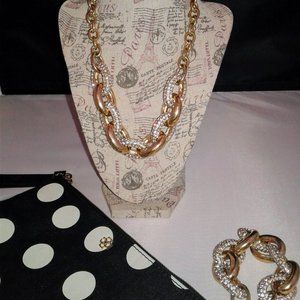 Ann Taylor Necklace & Bracelet Set Makeup case